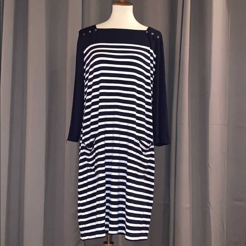 NWT 41 Hawthorn Floretta Button Detail Dress navy